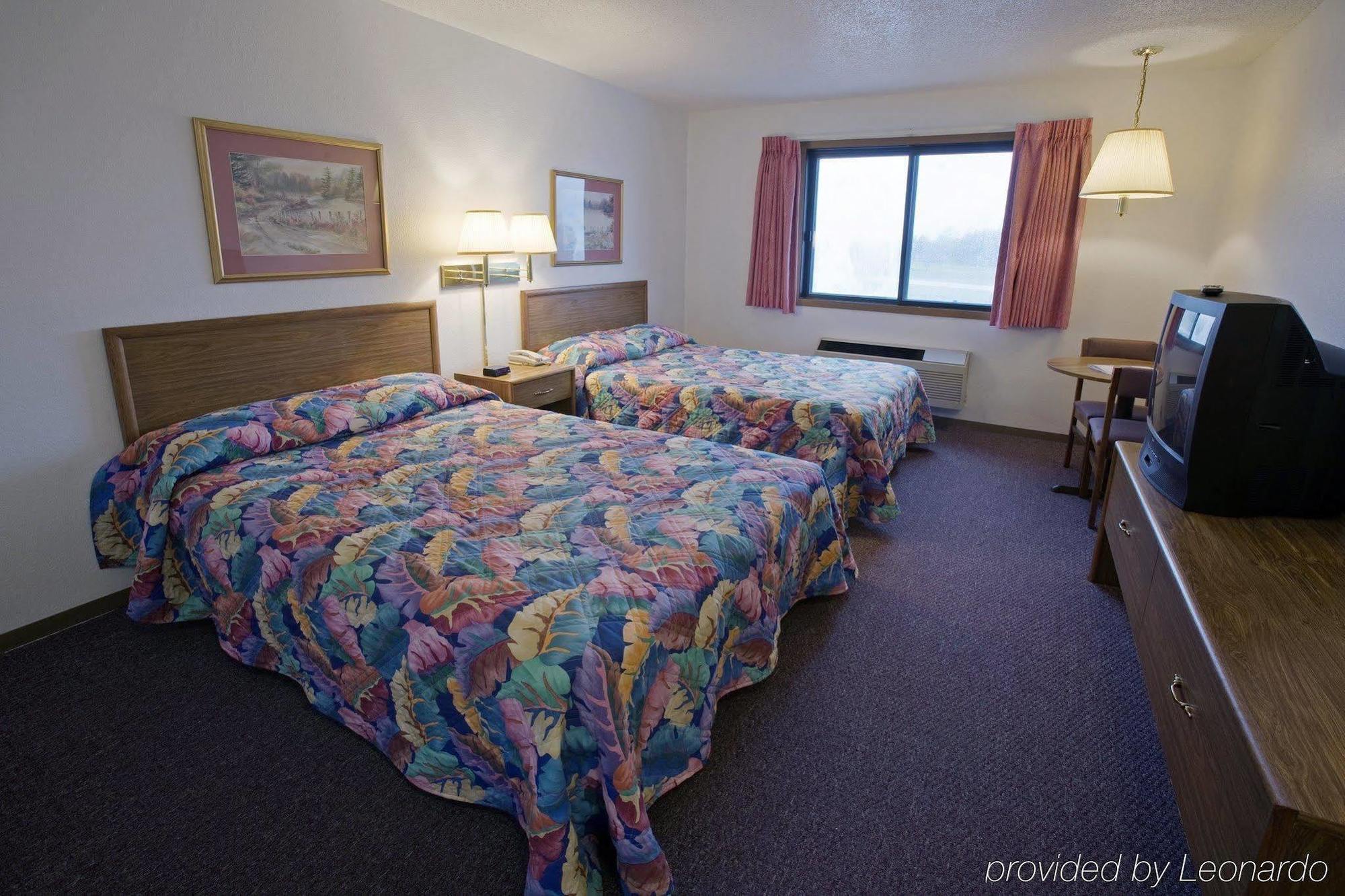 Americas Quality Inn & Suites - Finlayson Eksteriør billede