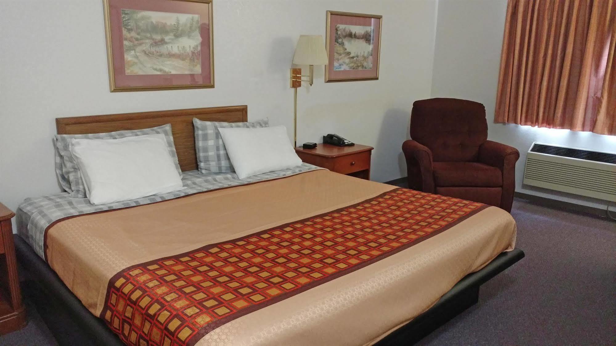 Americas Quality Inn & Suites - Finlayson Eksteriør billede