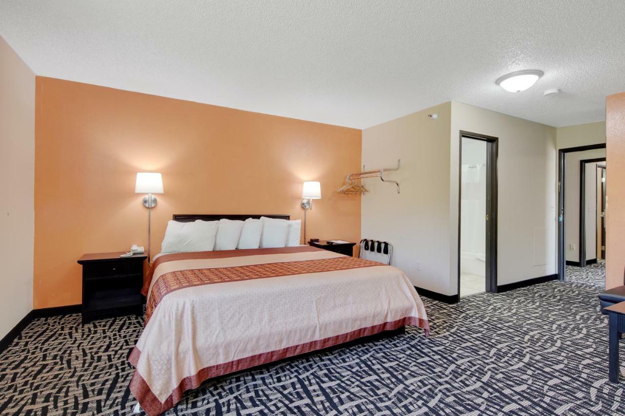 Americas Quality Inn & Suites - Finlayson Eksteriør billede